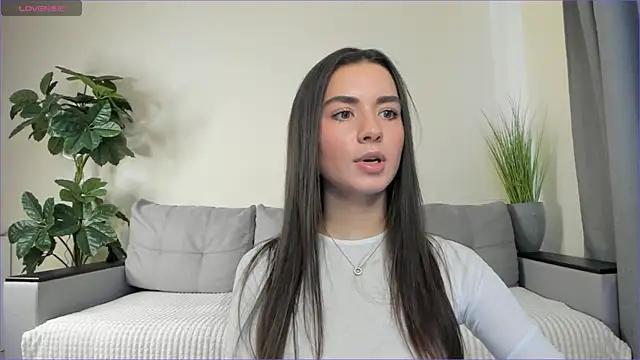 Explore our live girls sluts from our Custom and Multi clubs and checkout exclusive access to highly interactive content, such as shape, hair, titties, pussy type and many more.