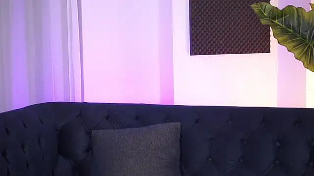 Explore our live girls sluts from our Custom and Multi clubs and checkout exclusive access to highly interactive content, such as shape, hair, titties, pussy type and many more.