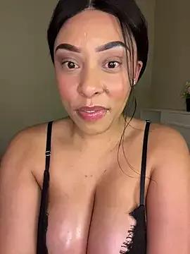 NicoleWilliam from StripChat is Freechat