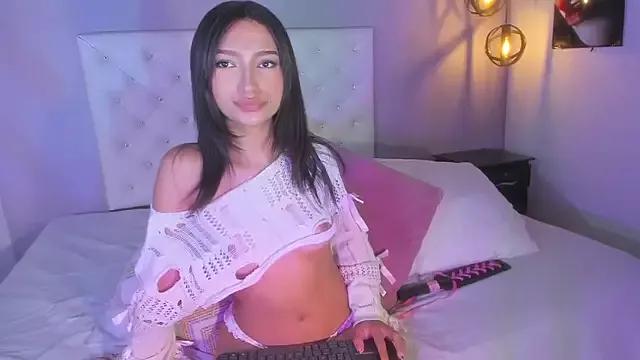 Explore our live girls sluts from our Custom and Multi clubs and checkout exclusive access to highly interactive content, such as shape, hair, titties, pussy type and many more.