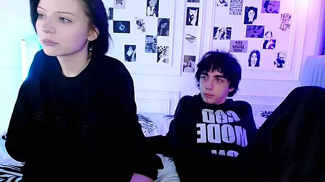 Explore our live girls sluts from our Custom and Multi clubs and checkout exclusive access to highly interactive content, such as shape, hair, titties, pussy type and many more.