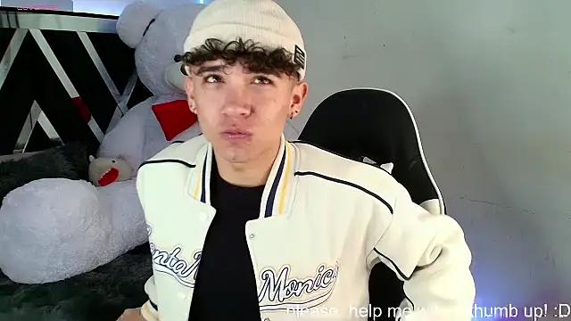 Niico_Cruz from StripChat