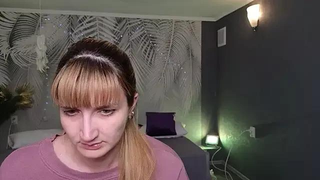 Nika_Kitten from StripChat is Freechat