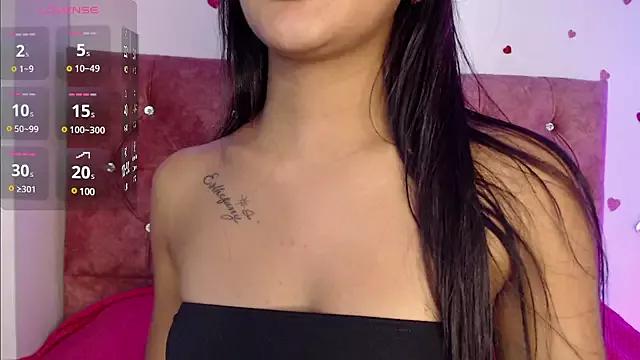nikibricee from StripChat