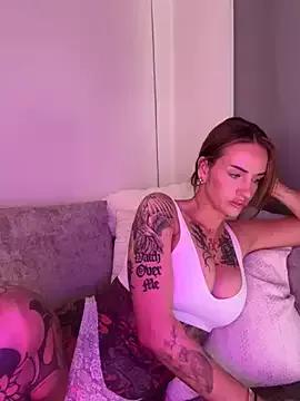 Nikki__Foxx from StripChat