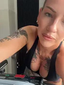 Nikki__Foxx from StripChat