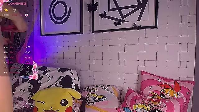 nikkichu from StripChat