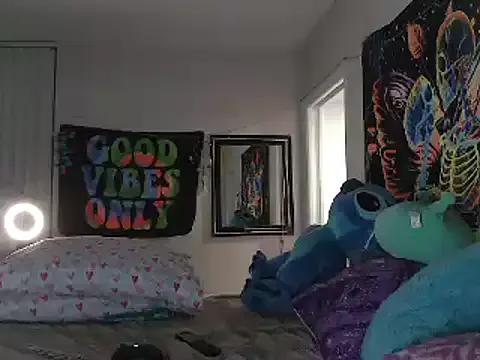 nikkikittyx3 from StripChat