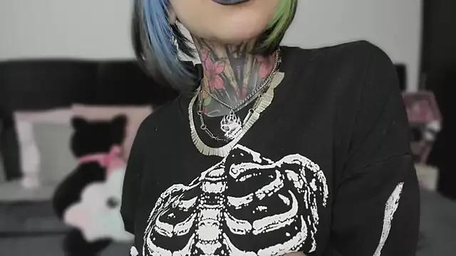 NikkiRamone from StripChat