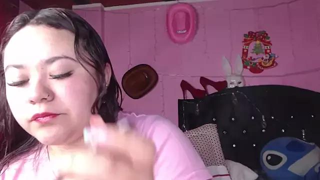 NikkiRous_ from StripChat