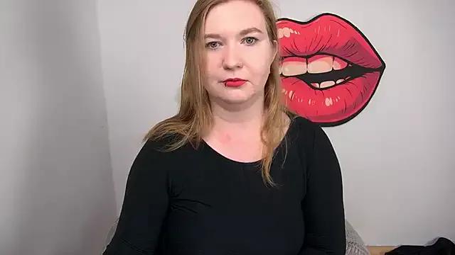 NikkiTease from StripChat