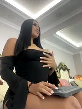 NikolJhones from StripChat is Freechat