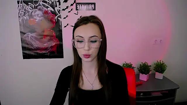Explore our live girls sluts from our Custom and Multi clubs and checkout exclusive access to highly interactive content, such as shape, hair, titties, pussy type and many more.