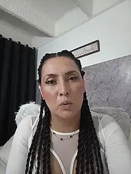 Explore our live girls sluts from our Custom and Multi clubs and checkout exclusive access to highly interactive content, such as shape, hair, titties, pussy type and many more.