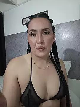 Explore our live girls sluts from our Custom and Multi clubs and checkout exclusive access to highly interactive content, such as shape, hair, titties, pussy type and many more.
