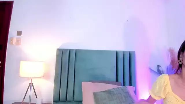 Nina_Cavaali from StripChat
