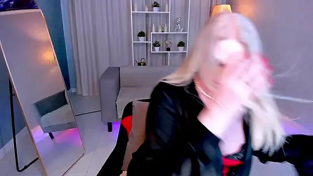 Nina_Devillle from StripChat is Freechat