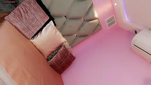 Nina_Keyli from StripChat
