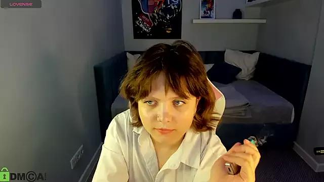 Nina_Lunaa from StripChat