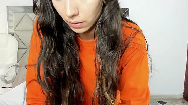 Explore our live girls sluts from our Custom and Multi clubs and checkout exclusive access to highly interactive content, such as shape, hair, titties, pussy type and many more.