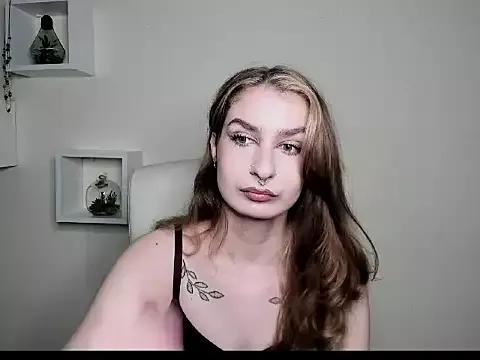 Explore our live girls sluts from our Custom and Multi clubs and checkout exclusive access to highly interactive content, such as shape, hair, titties, pussy type and many more.