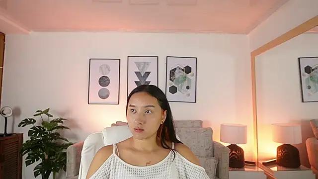 NinaCollinss from StripChat