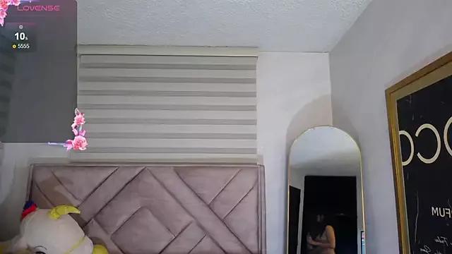 Explore our live girls sluts from our Custom and Multi clubs and checkout exclusive access to highly interactive content, such as shape, hair, titties, pussy type and many more.