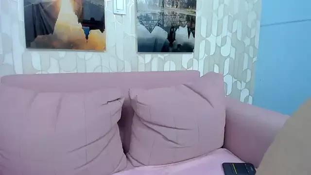 ninamedux from StripChat