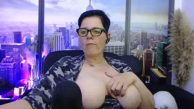 ninarandmann from StripChat
