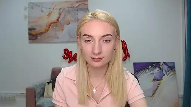 Explore our live girls sluts from our Custom and Multi clubs and checkout exclusive access to highly interactive content, such as shape, hair, titties, pussy type and many more.