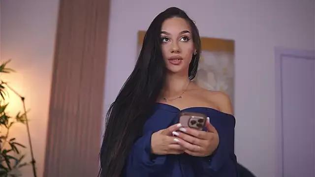 Explore our live girls sluts from our Custom and Multi clubs and checkout exclusive access to highly interactive content, such as shape, hair, titties, pussy type and many more.