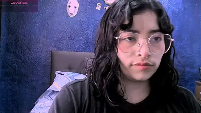 NinaYellow from StripChat