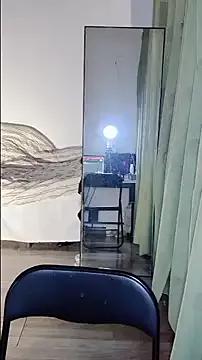 Ninii-b from StripChat