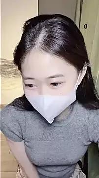 Ninii-b from StripChat