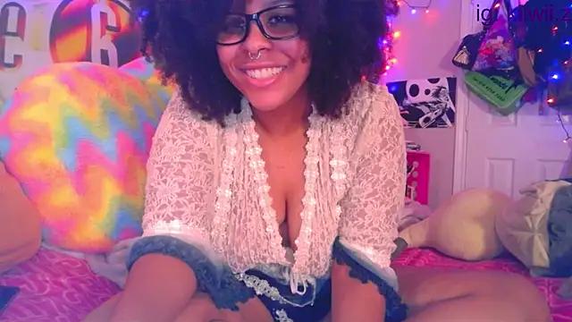 nintendhoe from StripChat