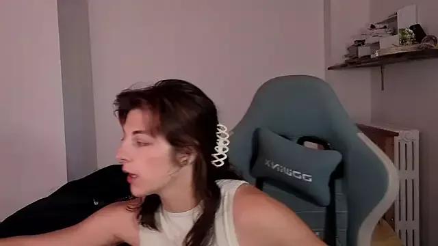Nixxy_naughty from StripChat