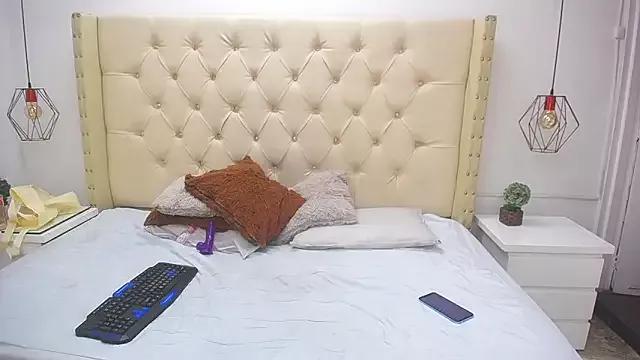 Noa_Black from StripChat is Freechat