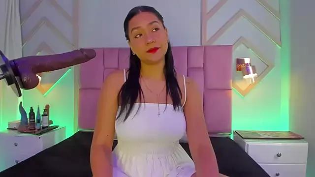 Explore our live girls sluts from our Custom and Multi clubs and checkout exclusive access to highly interactive content, such as shape, hair, titties, pussy type and many more.