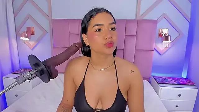 Explore our live girls sluts from our Custom and Multi clubs and checkout exclusive access to highly interactive content, such as shape, hair, titties, pussy type and many more.