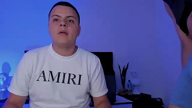 NoahLux from StripChat is Freechat