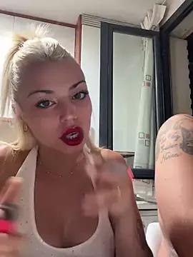 Explore our live girls sluts from our Custom and Multi clubs and checkout exclusive access to highly interactive content, such as shape, hair, titties, pussy type and many more.