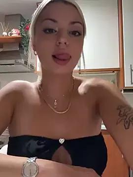 Photos of Noeliagglow from StripChat is Freechat