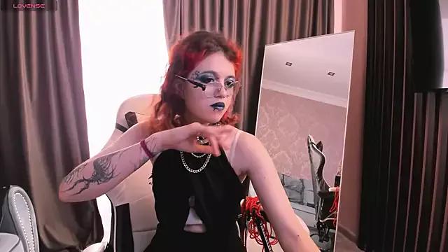 NoelleGothicShadow from StripChat is Freechat