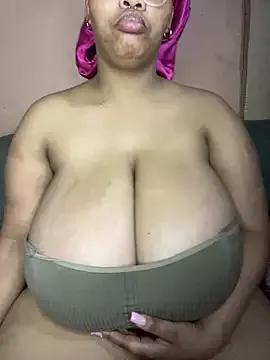 NonoGotBoobies from StripChat