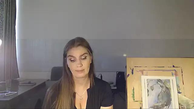 NoNudeElie from StripChat