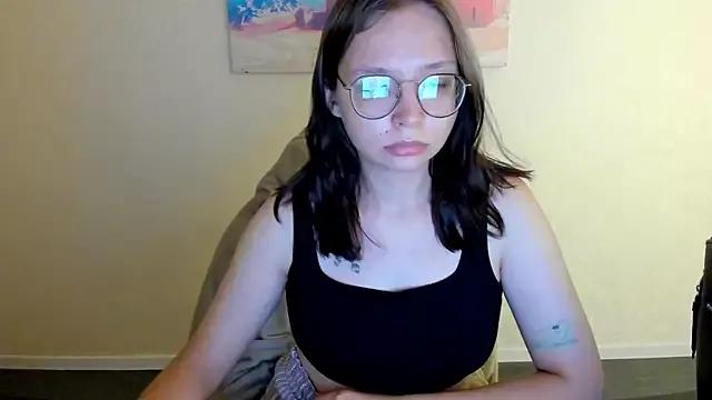 Explore our live girls sluts from our Custom and Multi clubs and checkout exclusive access to highly interactive content, such as shape, hair, titties, pussy type and many more.