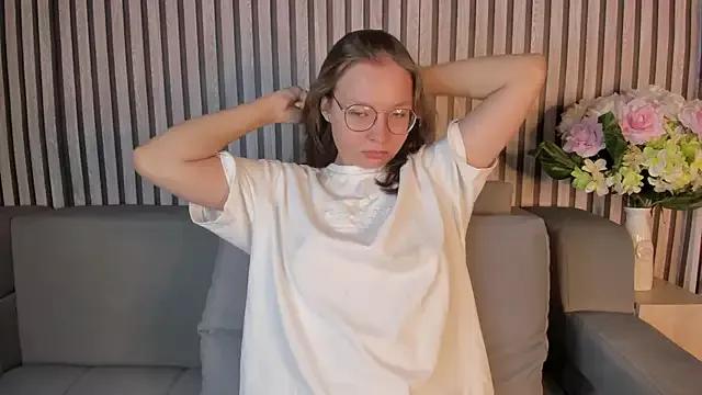 Noora_Moore from StripChat is Freechat