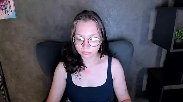 Explore our live girls sluts from our Custom and Multi clubs and checkout exclusive access to highly interactive content, such as shape, hair, titties, pussy type and many more.