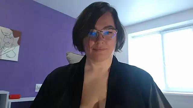 Nora_Star from StripChat is Freechat