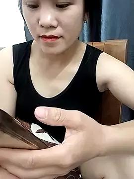 Norah-h from StripChat is Freechat